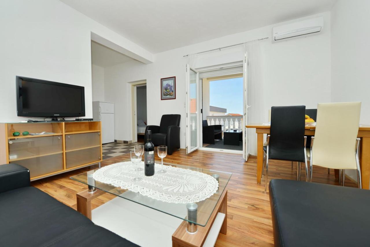 Apartmani L&R ביבינייה מראה חיצוני תמונה